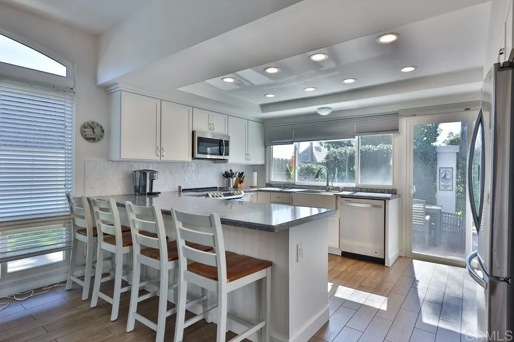 79 half moon bend Coronado, CA 92118