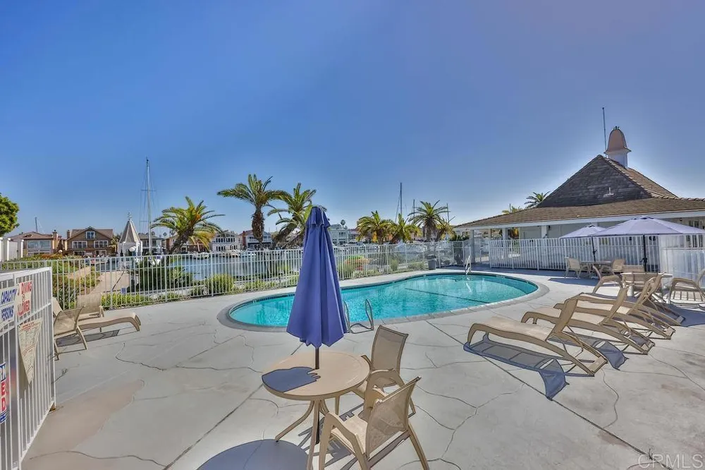 79 half moon bend Coronado, CA 92118