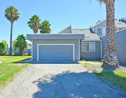 2073 Sand Point Rd
