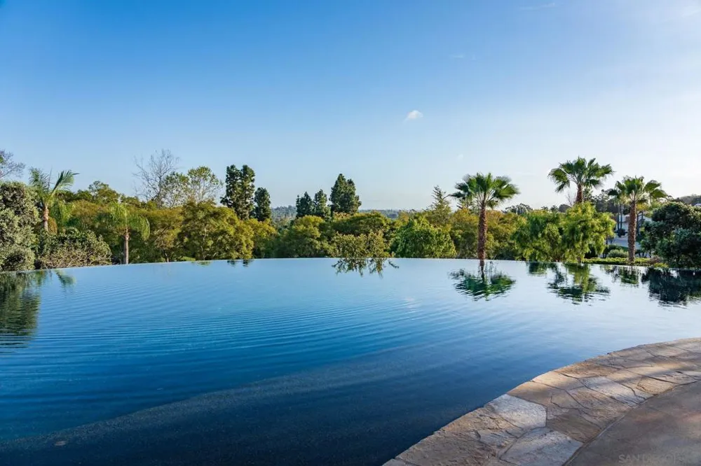 6565 Calle Reina Rancho Santa Fe, CA 92067