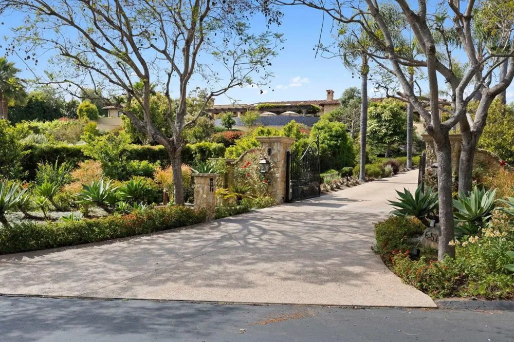 6565 Calle Reina Rancho Santa Fe, CA 92067