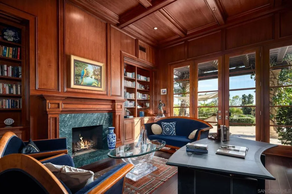 6565 Calle Reina Rancho Santa Fe, CA 92067