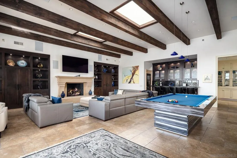 6565 Calle Reina Rancho Santa Fe, CA 92067