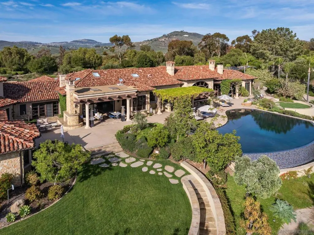 6565 Calle Reina Rancho Santa Fe, CA 92067