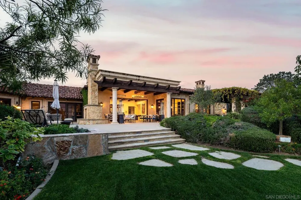 6565 Calle Reina Rancho Santa Fe, CA 92067