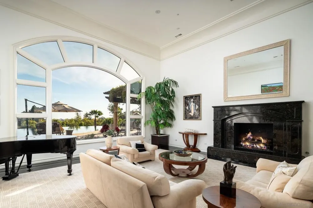 6565 Calle Reina Rancho Santa Fe, CA 92067