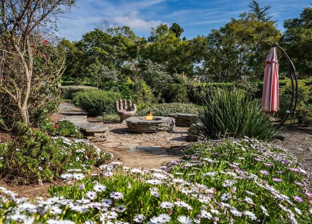 6565 Calle Reina Rancho Santa Fe, CA 92067
