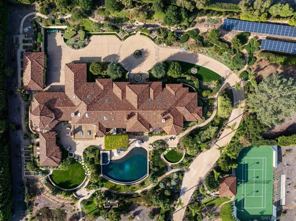 6565 Calle Reina Rancho Santa Fe, CA 92067