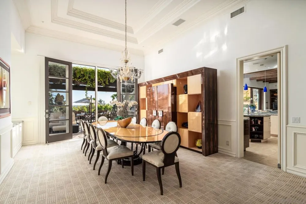 6565 Calle Reina Rancho Santa Fe, CA 92067