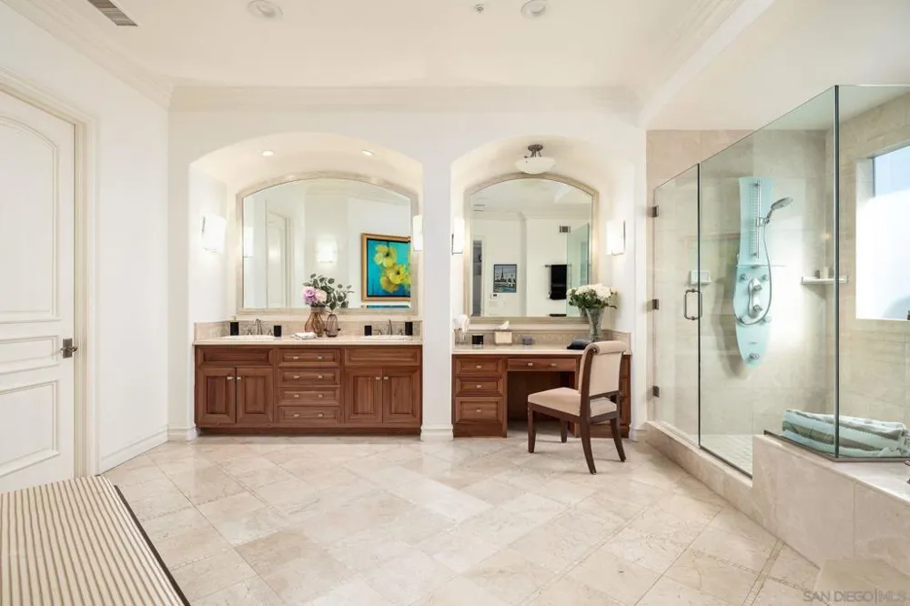6565 Calle Reina Rancho Santa Fe, CA 92067