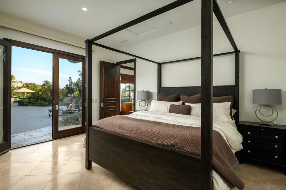 6565 Calle Reina Rancho Santa Fe, CA 92067