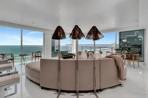 1760 Avenida Del Mundo #504
