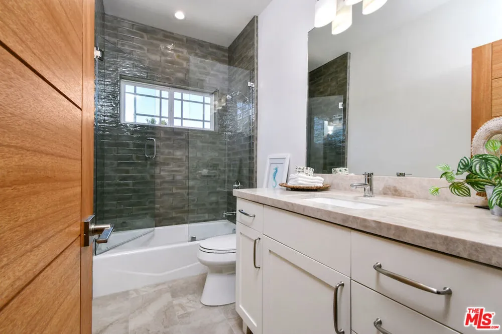 29677 Mulholland Highway Agoura Hills, CA 91301