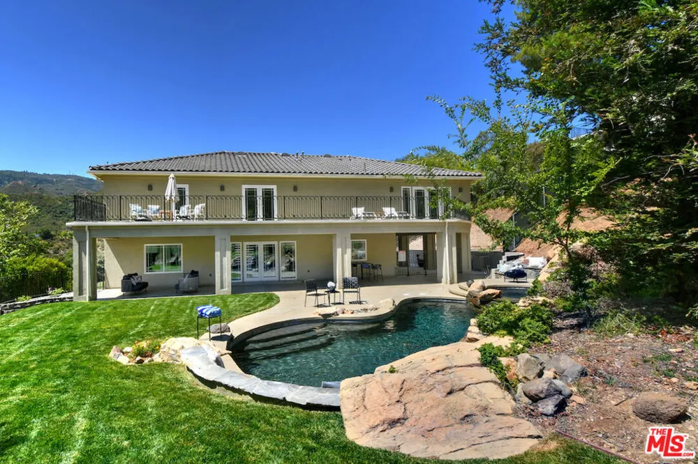 29677 Mulholland Highway Agoura Hills, CA 91301