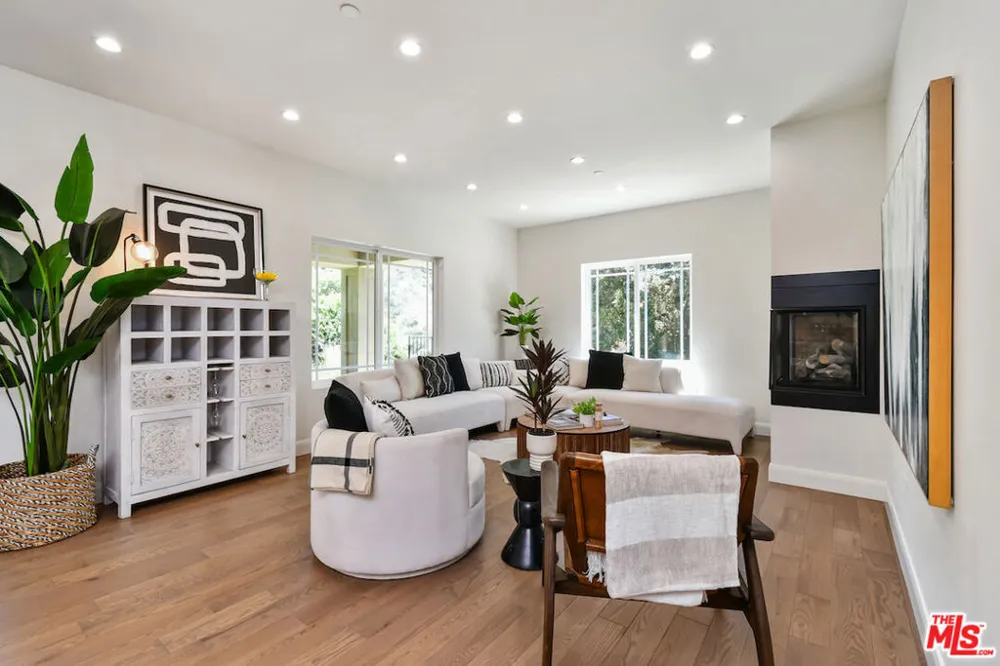 29677 Mulholland Highway Agoura Hills, CA 91301