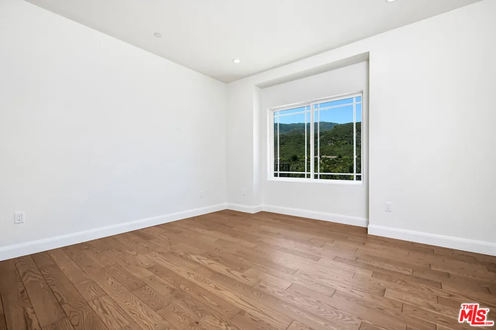 29677 Mulholland Highway Agoura Hills, CA 91301