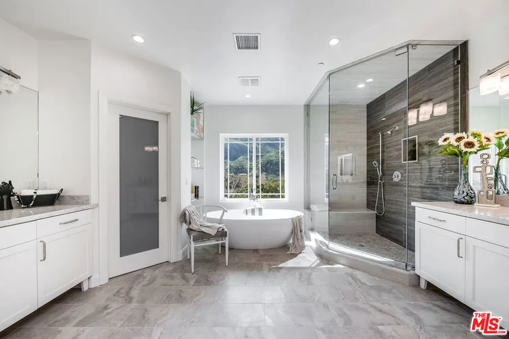 29677 Mulholland Highway Agoura Hills, CA 91301