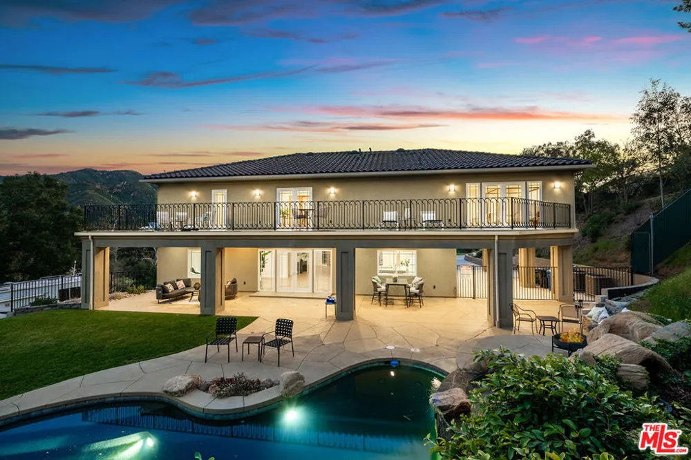 29677 Mulholland Highway Agoura Hills, CA 91301