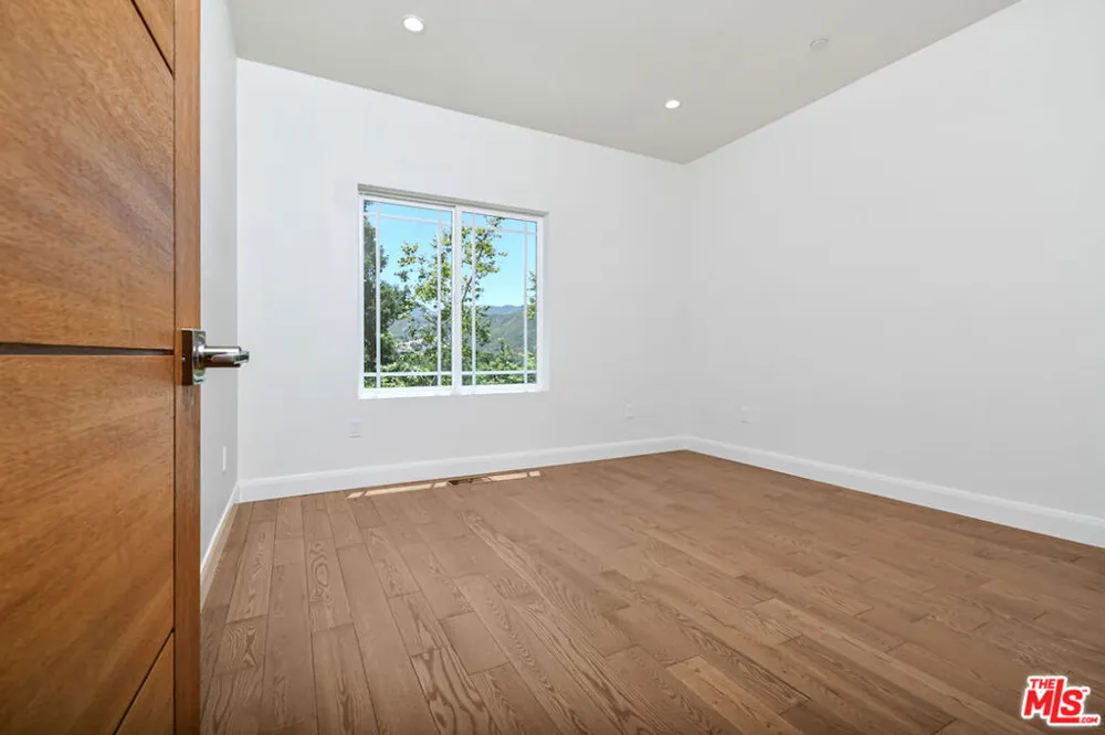 29677 Mulholland Highway Agoura Hills, CA 91301