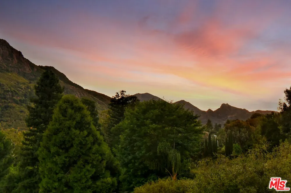 29677 Mulholland Highway Agoura Hills, CA 91301