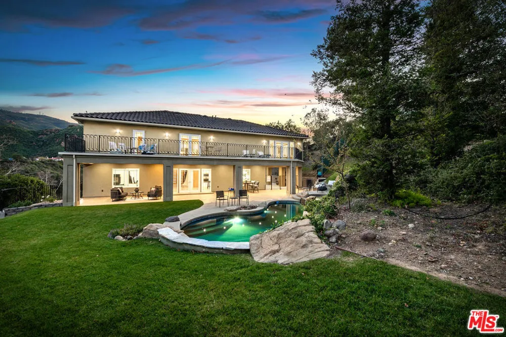 29677 Mulholland Highway Agoura Hills, CA 91301