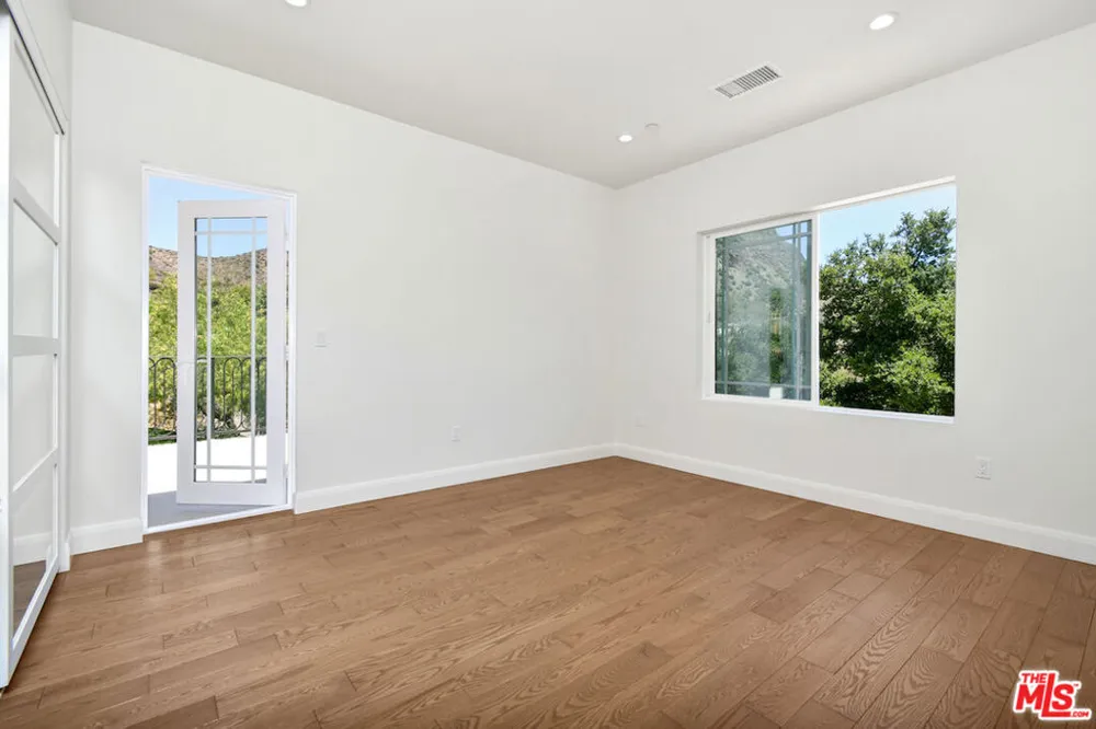 29677 Mulholland Highway Agoura Hills, CA 91301