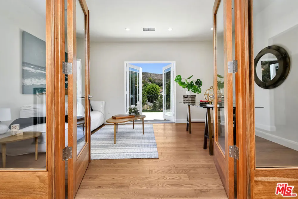 29677 Mulholland Highway Agoura Hills, CA 91301