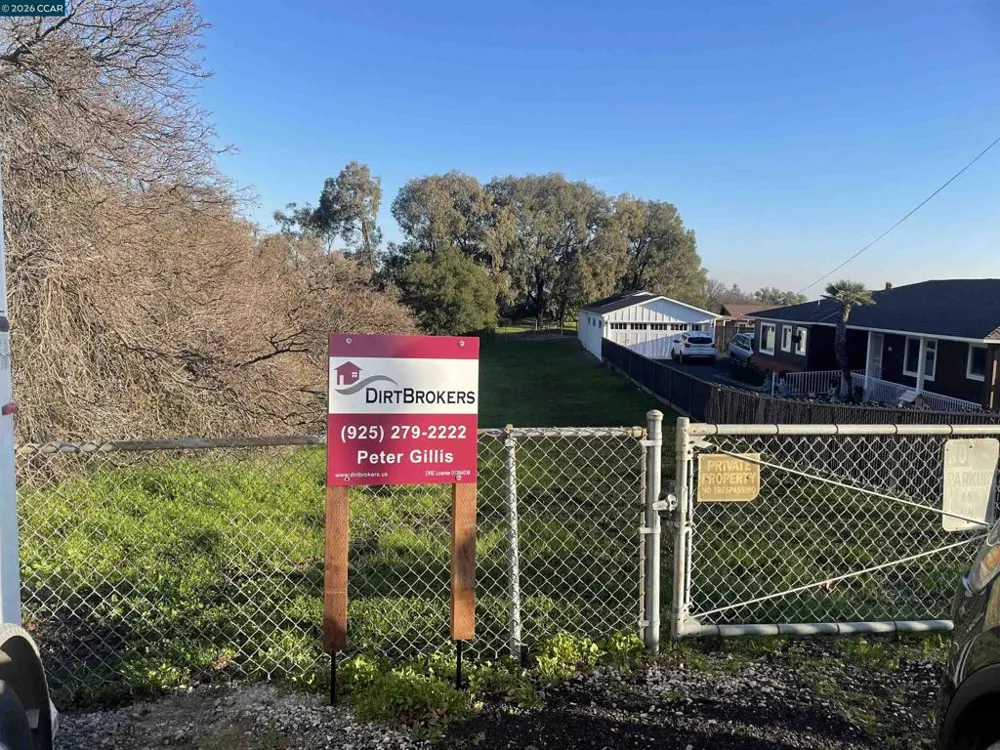 35 Hilltop Rd Martinez, CA 94553