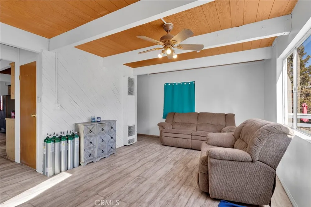 150 Los Angeles Sugarloaf, CA 92386