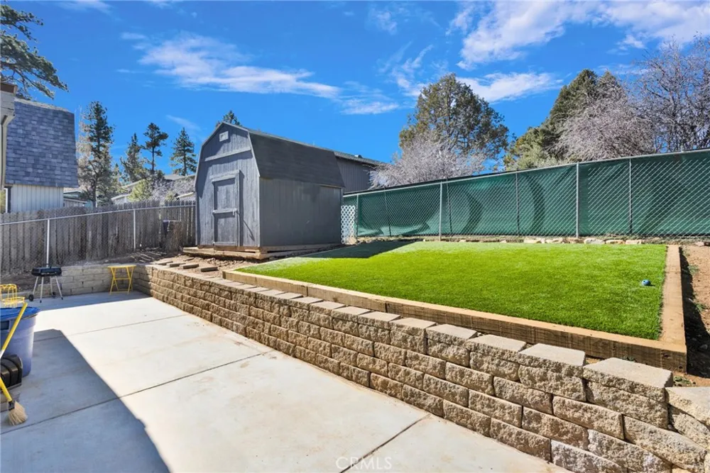 150 Los Angeles Sugarloaf, CA 92386