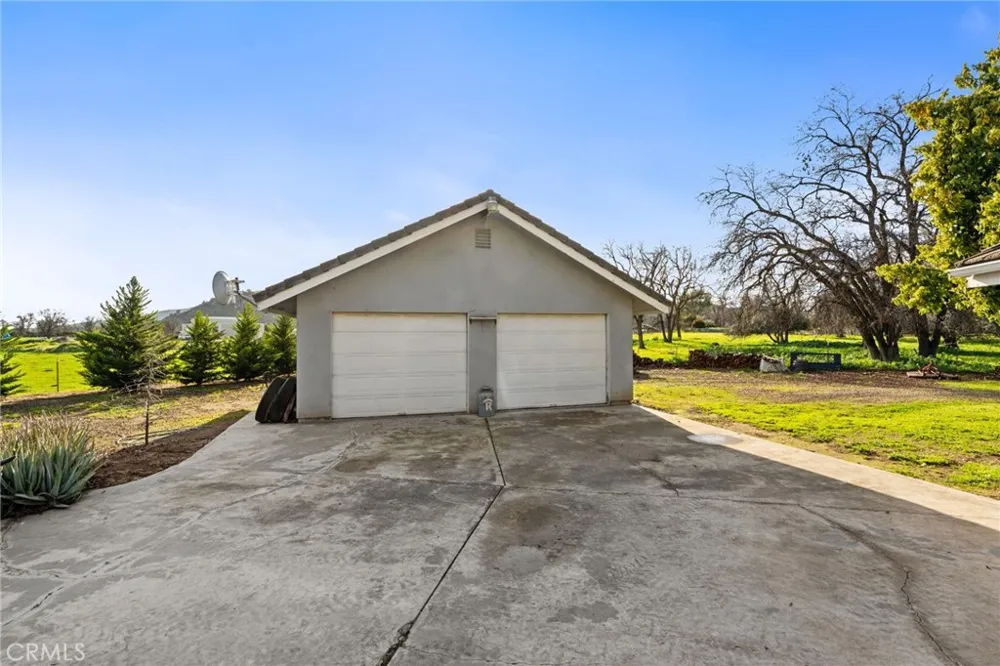 39500 Millwood #C Woodlake, CA 93286