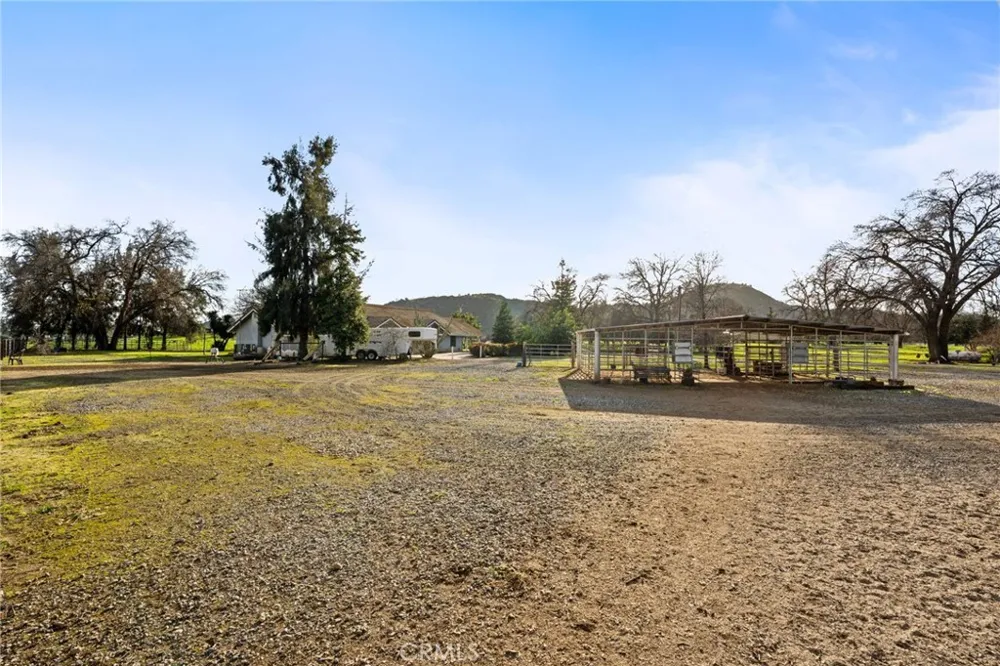 39500 Millwood #C Woodlake, CA 93286
