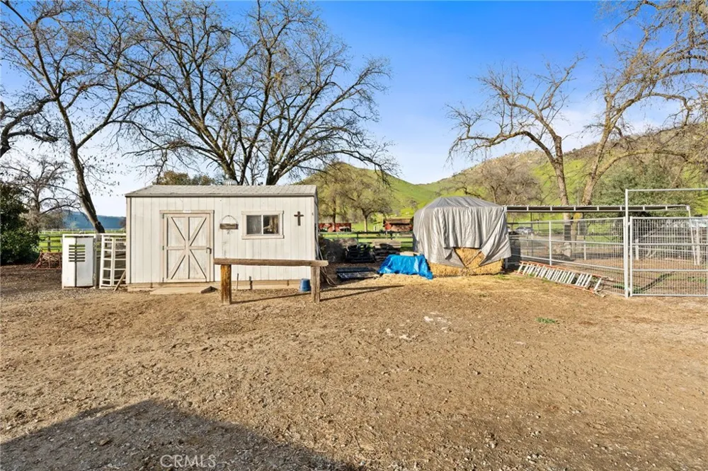 39500 Millwood #C Woodlake, CA 93286