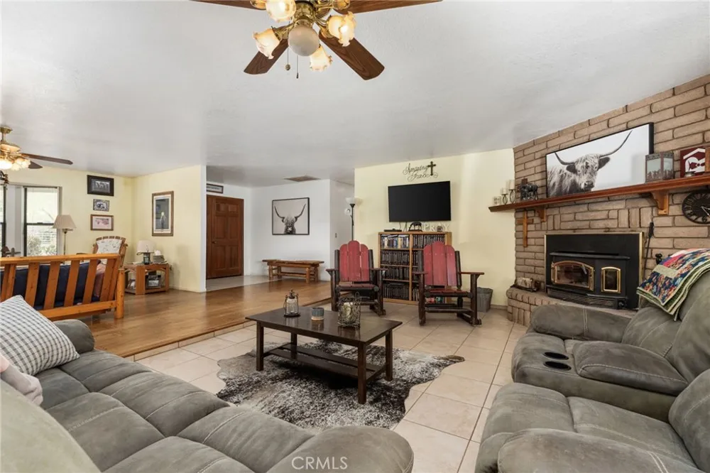 39500 Millwood #C Woodlake, CA 93286