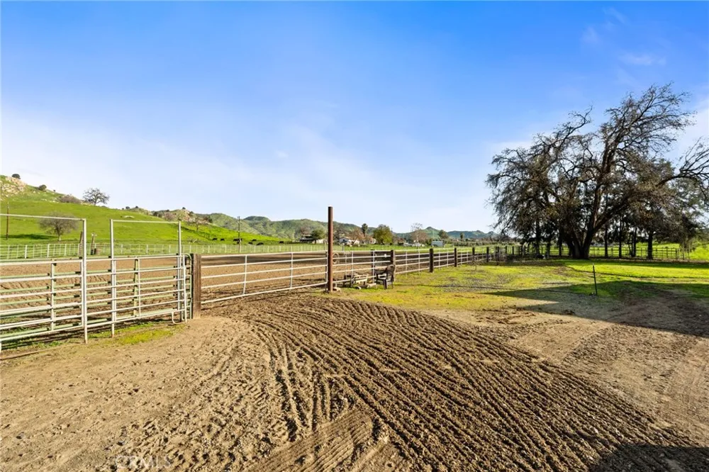 39500 Millwood #C Woodlake, CA 93286