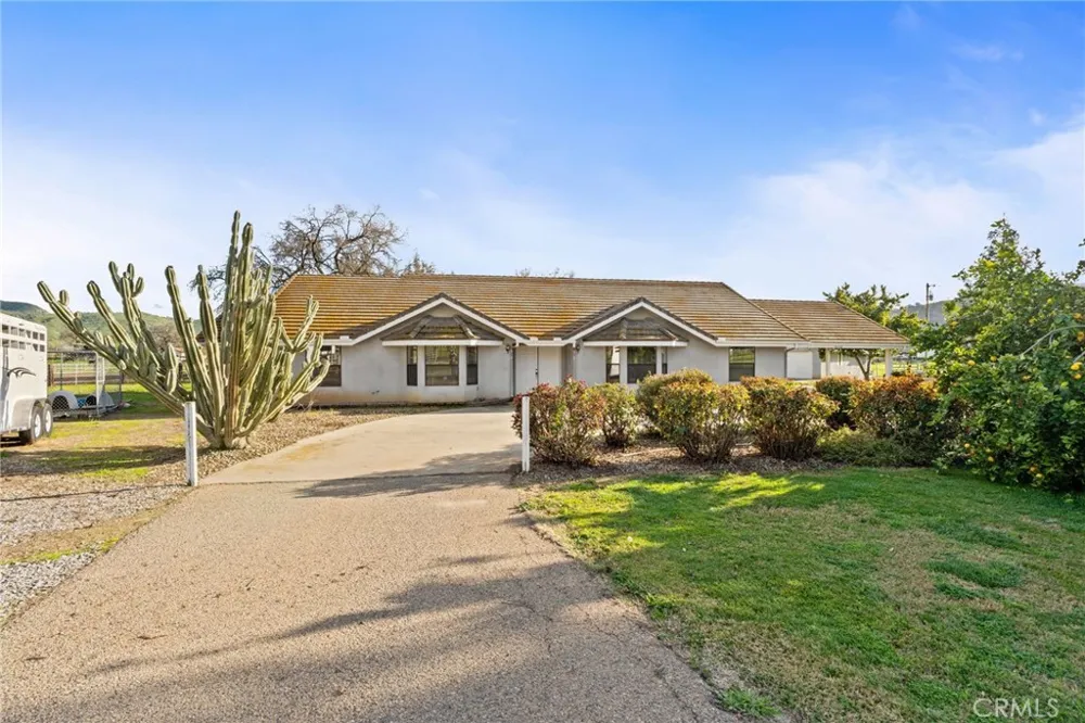 39500 Millwood #C Woodlake, CA 93286