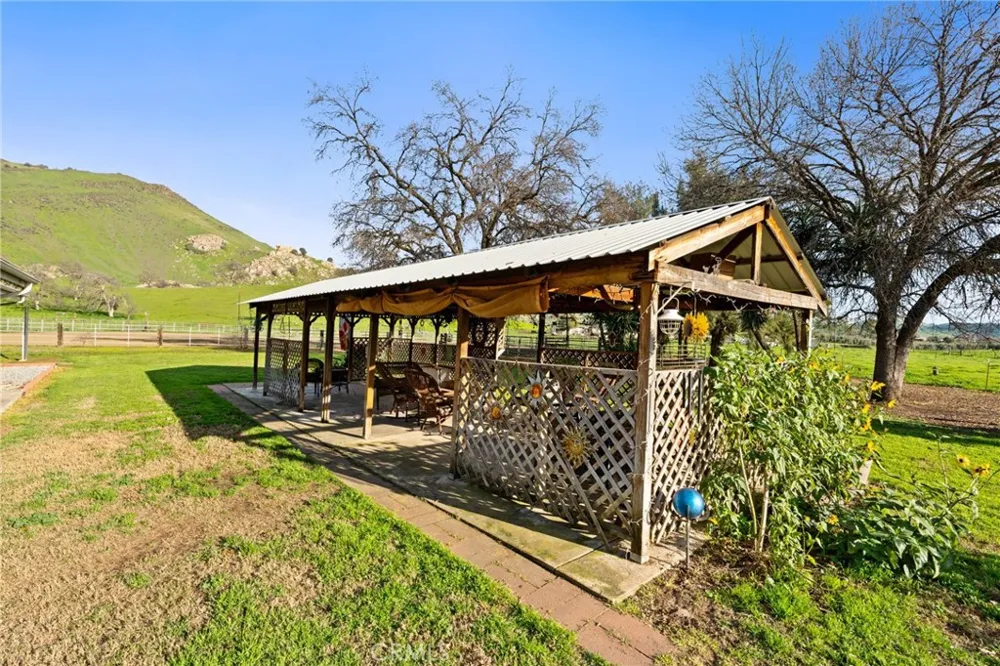 39500 Millwood #C Woodlake, CA 93286