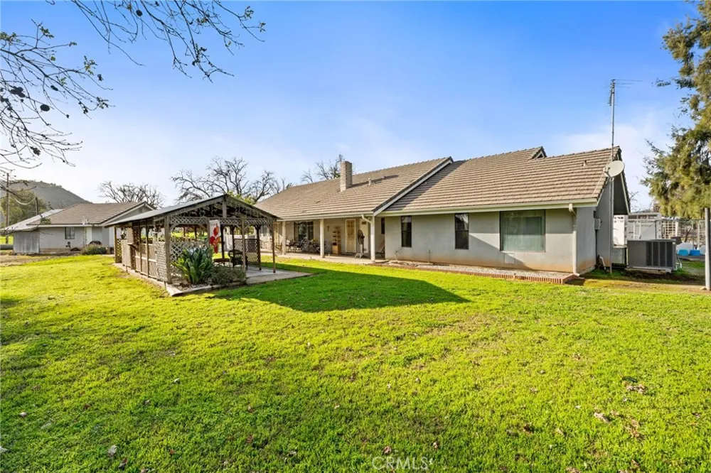 39500 Millwood #C Woodlake, CA 93286