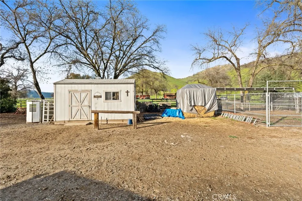 39500 Millwood #C Woodlake, CA 93286