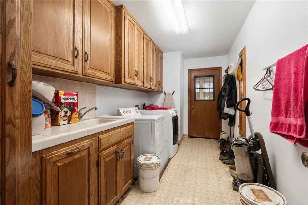 39500 Millwood #C Woodlake, CA 93286
