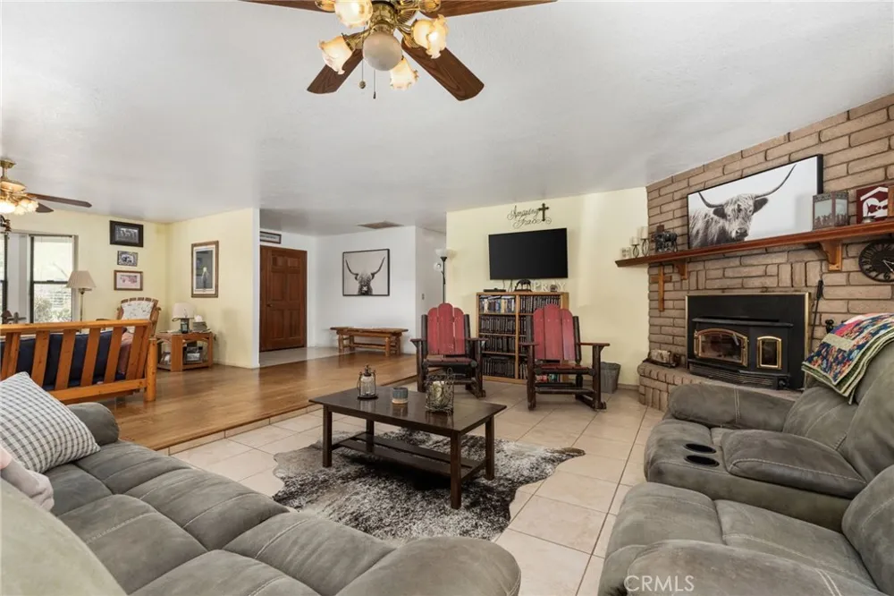 39500 Millwood #C Woodlake, CA 93286