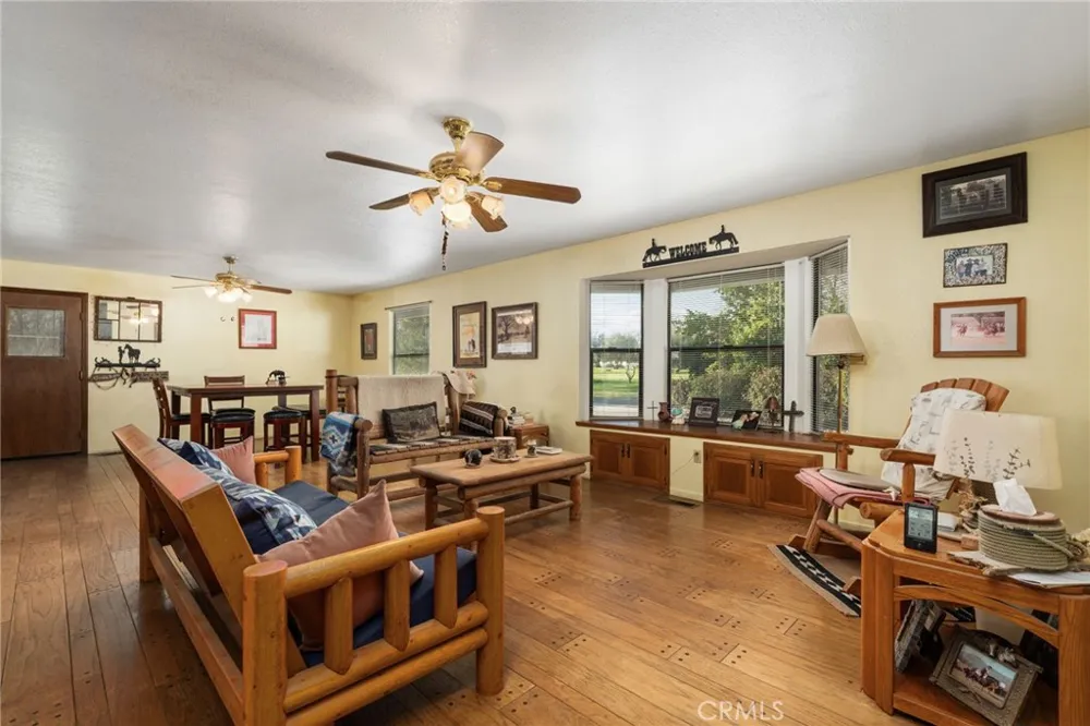 39500 Millwood #C Woodlake, CA 93286