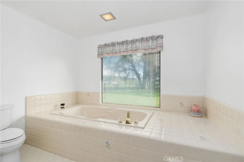 39500 Millwood #C Woodlake, CA 93286