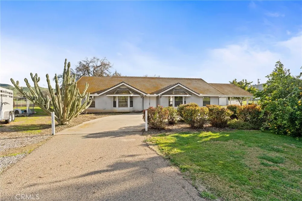 39500 Millwood #C Woodlake, CA 93286