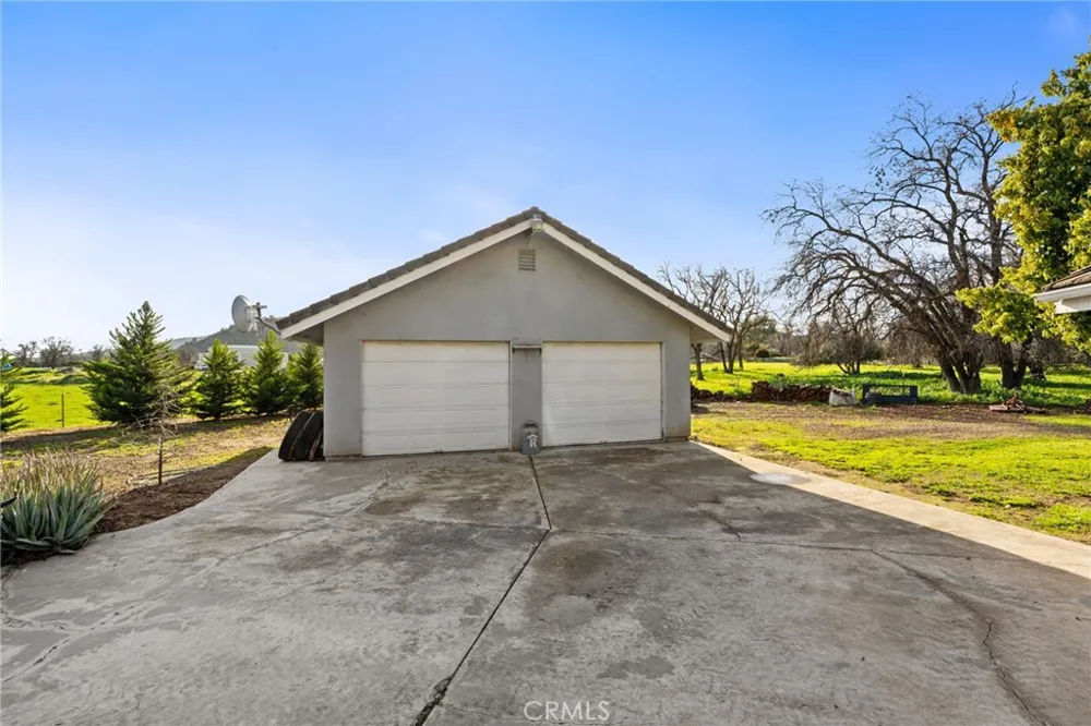 39500 Millwood #C Woodlake, CA 93286
