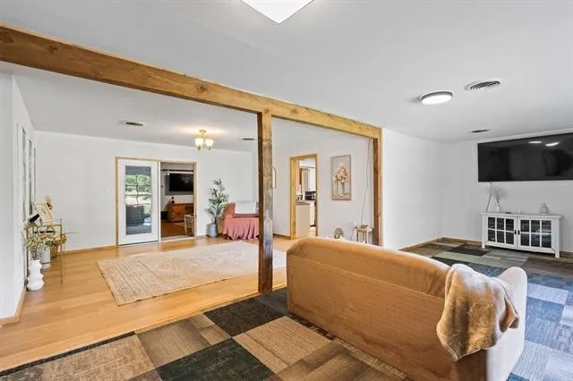 2585 Fm 250 Hughes Springs, TX 75656