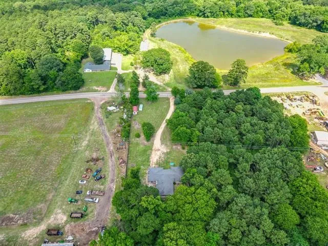 2585 Fm 250 Hughes Springs, TX 75656