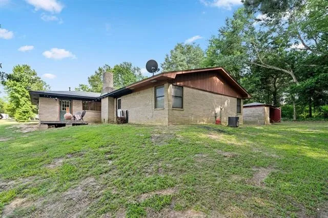 2585 Fm 250 Hughes Springs, TX 75656