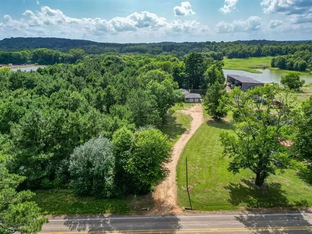 2585 Fm 250 Hughes Springs, TX 75656
