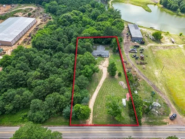 2585 Fm 250 Hughes Springs, TX 75656